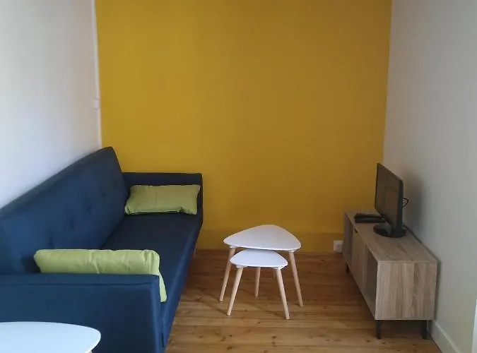 Suzon Idealement Situe דירה